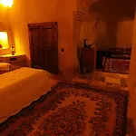 Dilek Tepesi Cave Hotel Ayvali