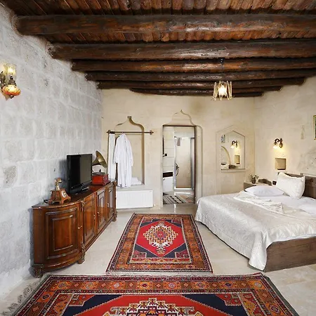 Dilek Tepesi Cave Hotel