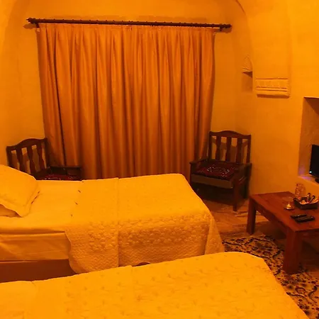 Dilek Tepesi Cave 3* Ayvali