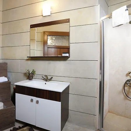 Dilek Tepesi Cave Hotel Ayvali