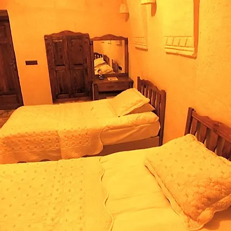 Dilek Tepesi Cave 3* Ayvali