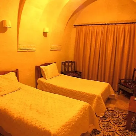 Dilek Tepesi Cave 3* Ayvali