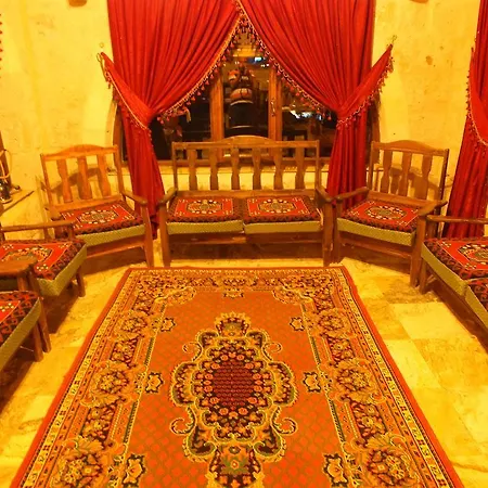 Dilek Tepesi Cave Hotel