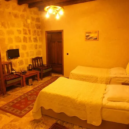 Dilek Tepesi Cave Hotel