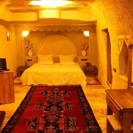 Dilek Tepesi Cave 3* Ayvali