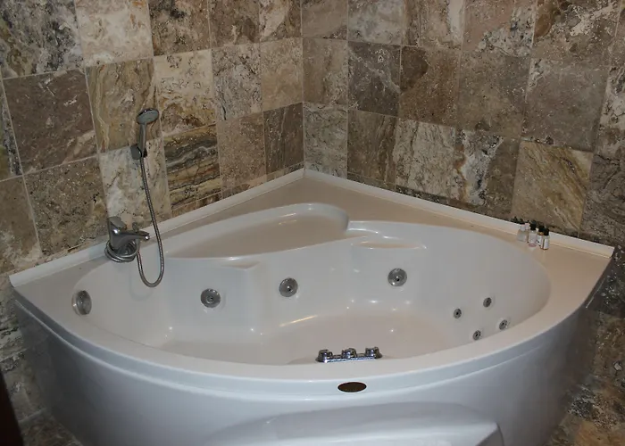 Dilek Tepesi Cave 3* Ayvali