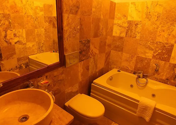 Dilek Tepesi Cave Hotel Ayvali