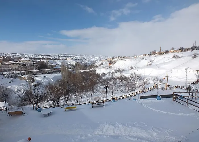 Dilek Tepesi Cave 3* أيواليه