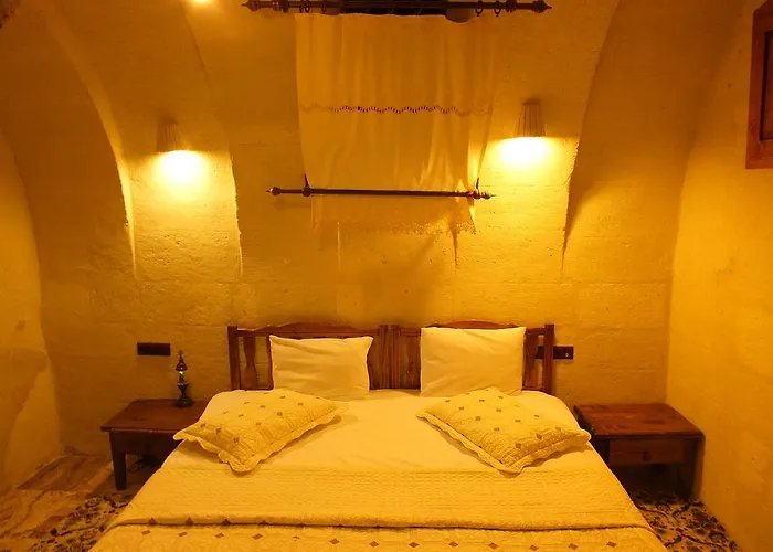 Dilek Tepesi Cave Hotel