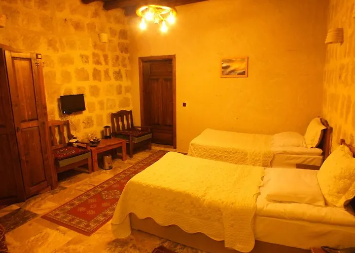 Dilek Tepesi Cave Hotel